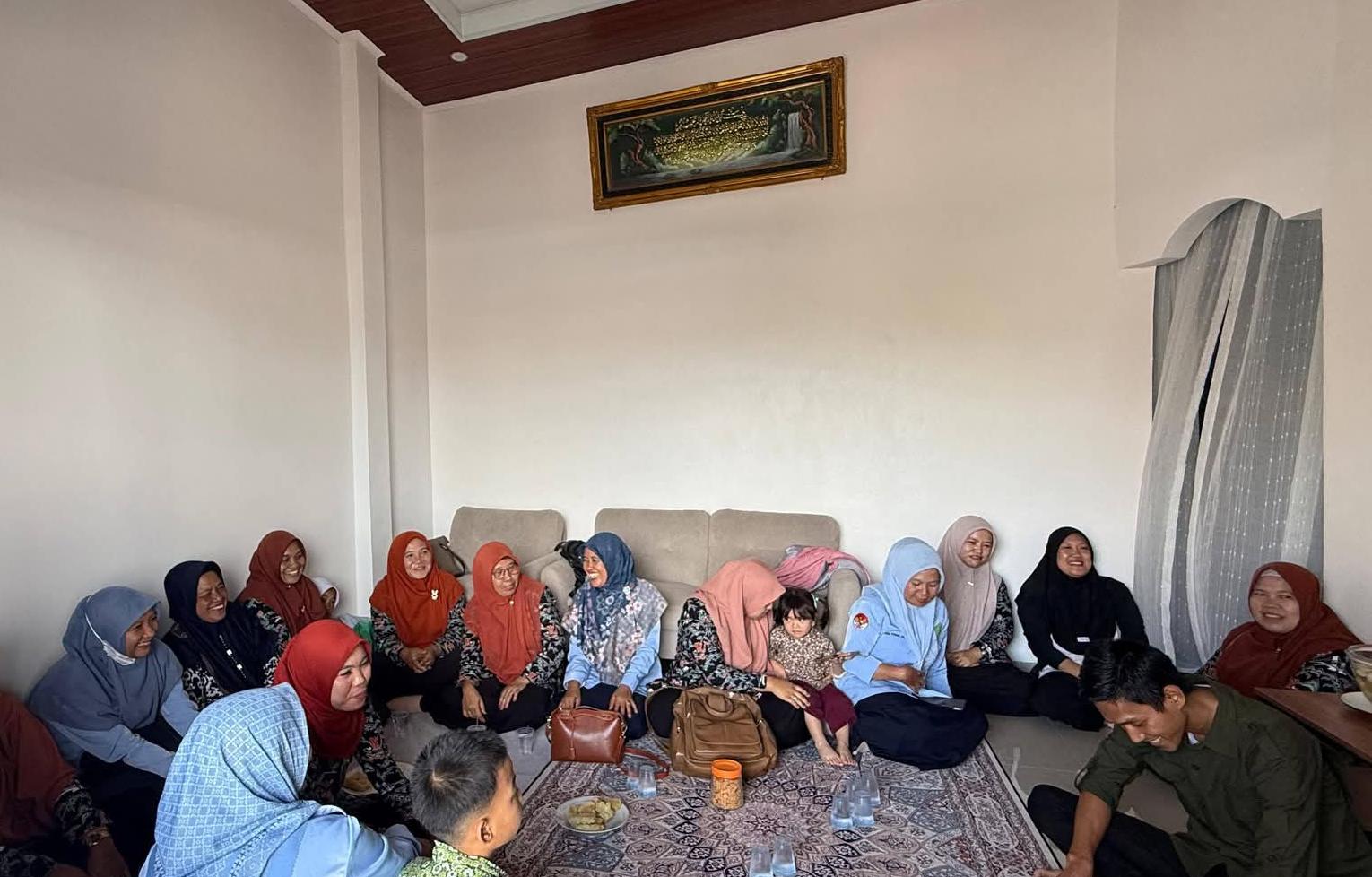 ../images/kegiatan/100415.jpg