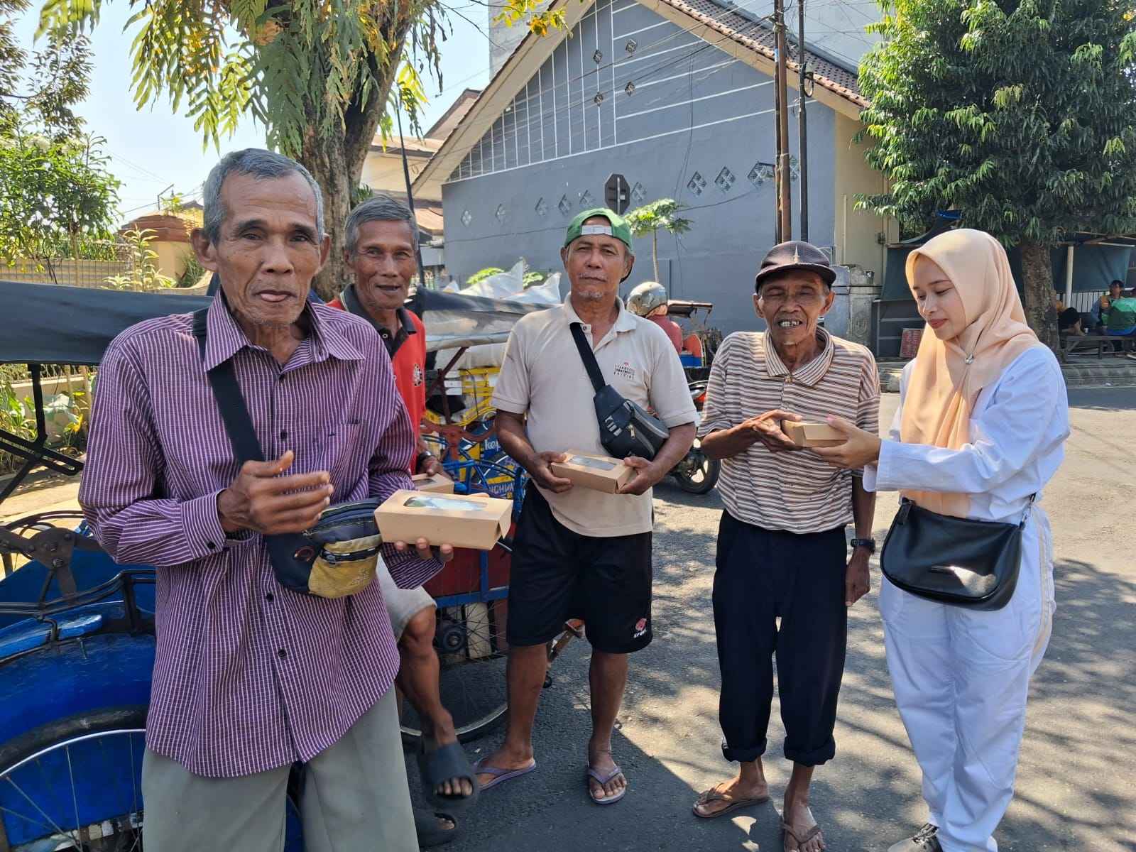 ../images/kegiatan/191699.jpg