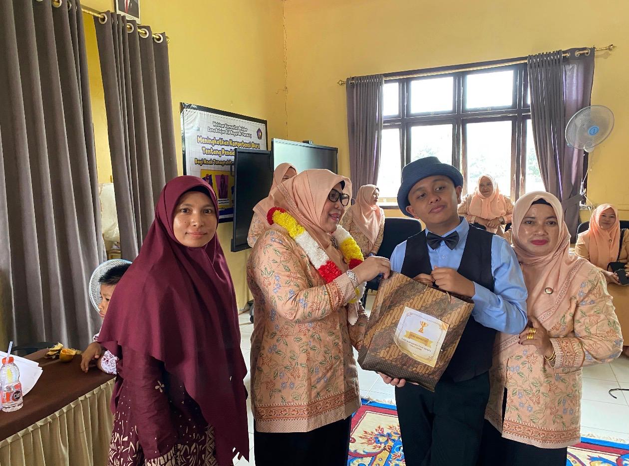../images/kegiatan/192358.jpg