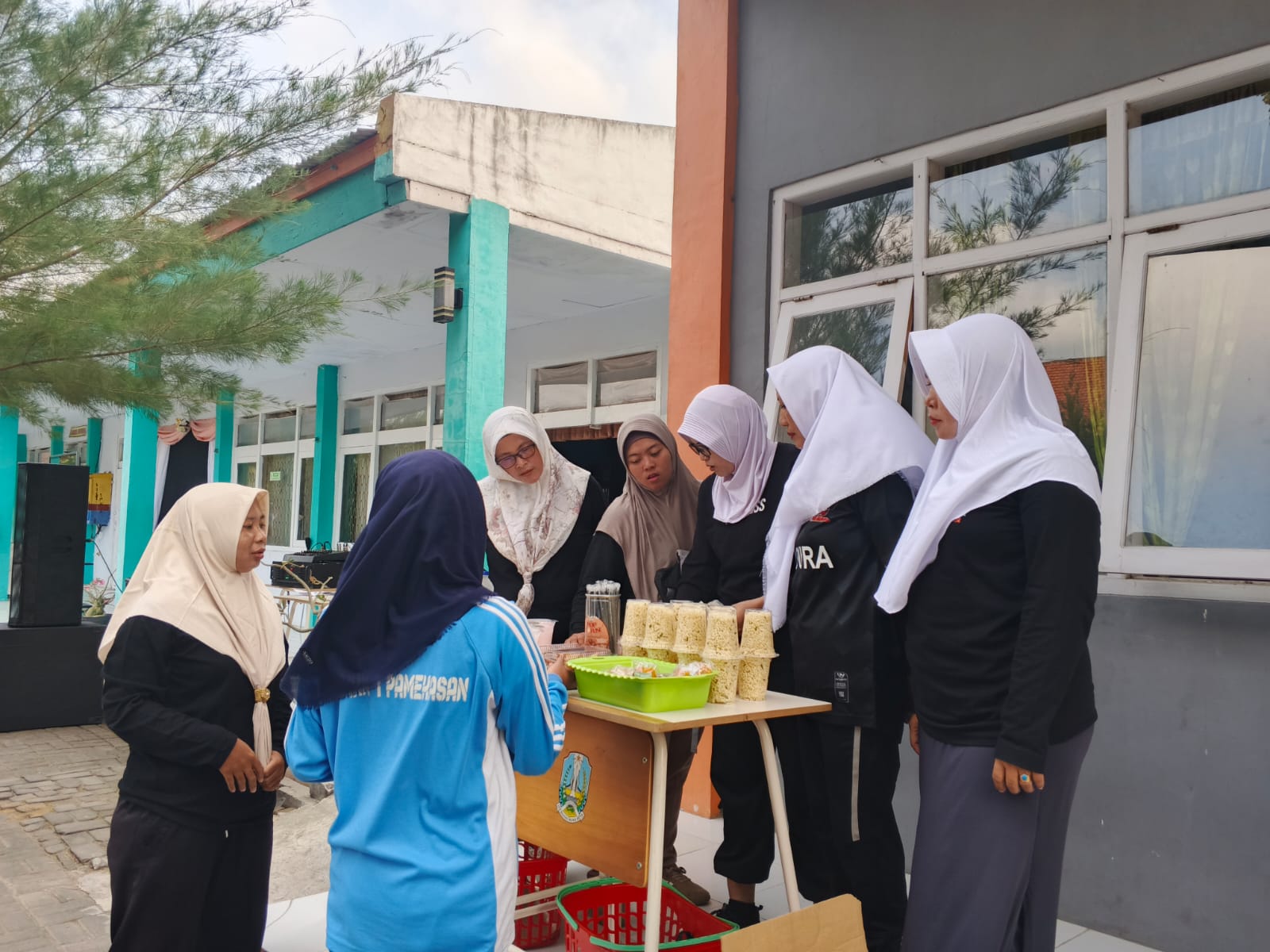 ../images/kegiatan/200012.jpg